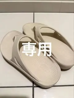 OOFOS ウーフォス OOriginal リカバリーサンダル EU37のサムネイル