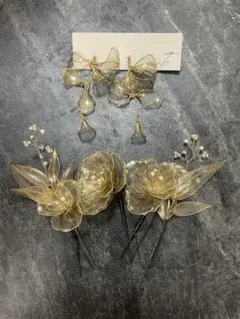 ウエディングヘッドドレスとピアスのセット ゴールド 花 結婚式