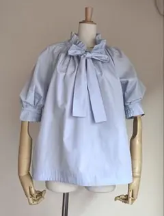 値下げ【新品・未使用】パフスリーブ　リボンブラウス　ライトブルー　水色