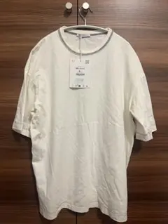 【新品（タグ付き） ZARA コントラストステッチ Tシャツのサムネイル