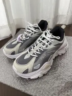 FILA グレー/ホワイト スニーカー　イントレーションライト　27cm フィラ