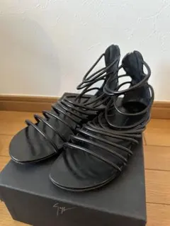 Giuseppe Zanotti 38 フラットサンダルのサムネイル