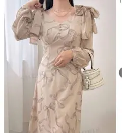 FRIFUL ボタン付きワンピース SHEIN リボ ン　スナ系