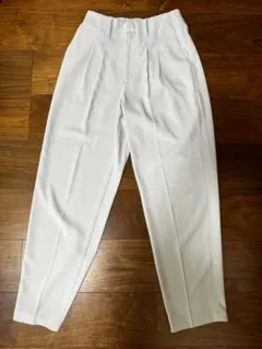 UNIQLO ドレープリラックステーパードアンクルパンツ