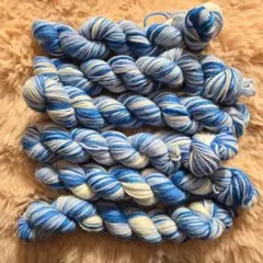 ウール100%毛糸　青　白　グラデーション　編み物　300g　手芸