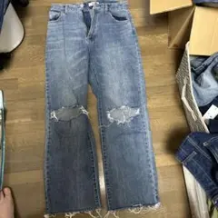 wego ワイドストレートデニム ダメージ加工 カットオフ