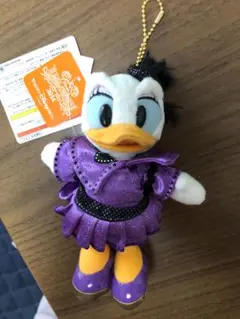 ディズニー　デイジーダック　ぬいぐるみバッジ