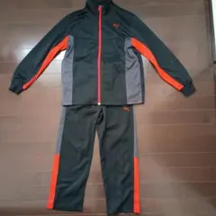 【キッズ】PUMA ジャージセット 黒/赤　サイズ、上150 、下140