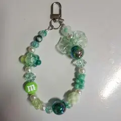 ビーズキーホルダー ビーズストラップ 緑 推しカラー 黄緑 ハンドメイド