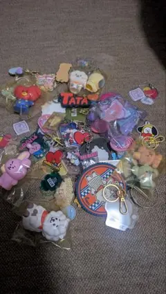 BT21 アクリルキーホルダー まとめ売りのサムネイル