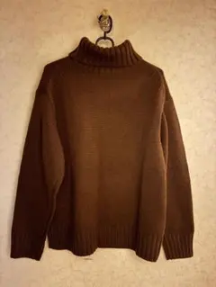 GU ブラウン ローケージタートルネックセーター
