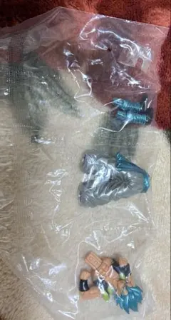 ドラゴンボール 超サイヤ人　ゴッド超サイヤ人ゴジータ カプセルトイ フィギュア