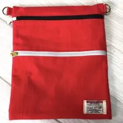 ハンドメイド＊新品＊赤いファブリックのサコッシュ＊ファスナー開閉ポケット付き