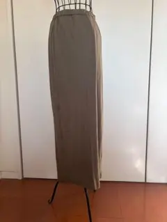 【新品】 YORT カットソースカート　カーキ　ヤマダヤ