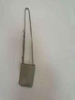 ユニクロ スマホショルダー