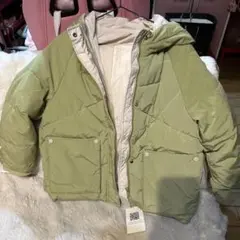お値下げ！新品未使用タグ付き、ライトグリーン フード付きダウンジャケット