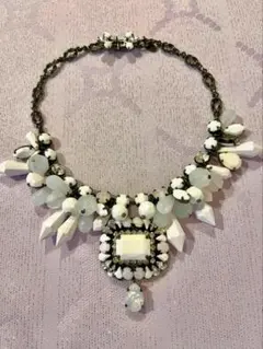 ビジューネックレス