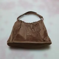 ブラウン ギャザー入りハンドバッグ