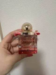 フェラガモ　signorina 香水