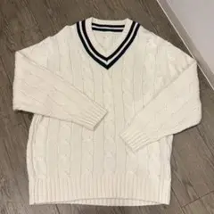 GU Vネック ケーブルニット セーター Sサイズ