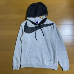 【L196】 NIKE プルオーバー パーカー サイズL グレー