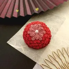 ブローチ つまみ細工　ハンドメイド　アクセサリー　赤　和小物　[mc0281]