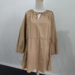 ZARA　ベージュ チュニック 長袖　М