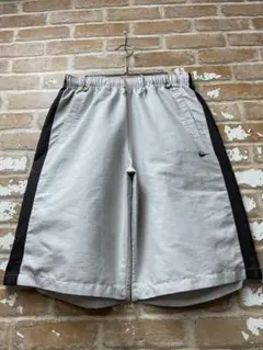 00s　NIKナイキ　ハーフパンツ　ナイロンパンツ　ワンポイント　刺繍　茶