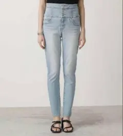 【未使用】AZUL by moussy ハイウエストスキニーデニム　Sサイズ