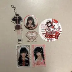 きゅるりんってしてみて　逃げ水あむ　 アクリルスタンド 缶バッジ トレカ　セット