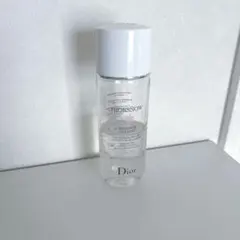 Dior 化粧水　スノーライト　エッセンスローション　スキンケア　コスメのサムネイル