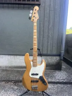 Fender Jazz Bass Naturalのサムネイル