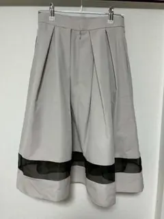 LANVIN en Bleu 裾シアー フレアスカート 38グレー✕黒（美品）のサムネイル