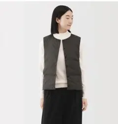 ご予約 無印良品 軽量ダウン ノーカラーベストS ダークブラウン