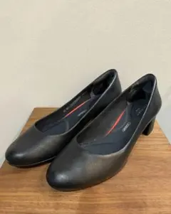 ROCKPORT 太ヒール パンプス 疲れにくい 黒 23.5cmのサムネイル