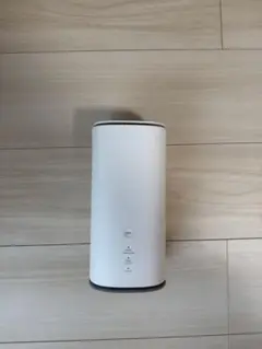 Speed Wi-Fi HOME 5G L13 本体と付属品