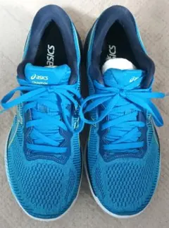 美品　asics　GlideRide 1011A817 ランニング　25.5
