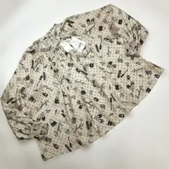 【新品未使用】インゲボルグ 薄ベージュ コスメドット柄 ブラウス/2026年 春