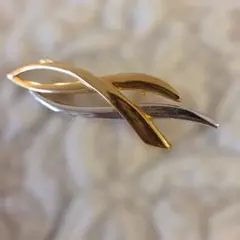 リーフデザイン ブローチ ゴールド ✨シルバー