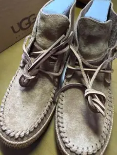 【新品】UGG ベージュ スエード モカシン