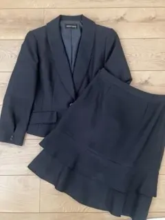 レディーススーツ