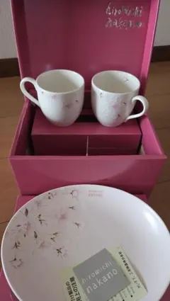 hiromichi nakano 桜のティーカップセット