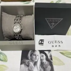 GUESS レディース腕時計 シルバーカラー クォーツのサムネイル