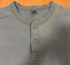 【美品】ユニクロ ワッフルヘンリーネックT（半袖）オリーブ S ミリタリー