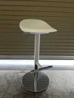 IKEA JANINGEヤニンゲ バースツール カウンターチェア　昇降式のサムネイル