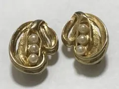 ゴールド色ヴィンテージイヤリング