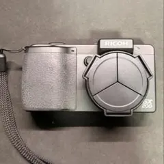 RICOH GX200