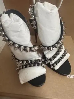 Christian Louboutin スタッズサンダル