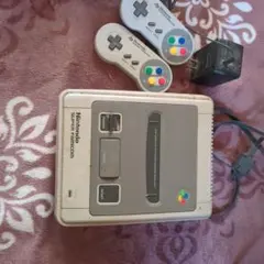 Nintendo Super Famicom 本体とコントローラー2個