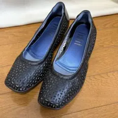 美品 fitfit フィットフィット パンプス 24.0cm 黒 メッシュ型押し